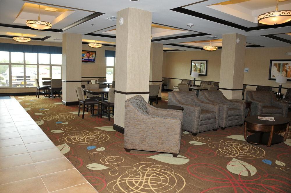 Holiday Inn Express & Suites Clinton By Ihg Eksteriør billede