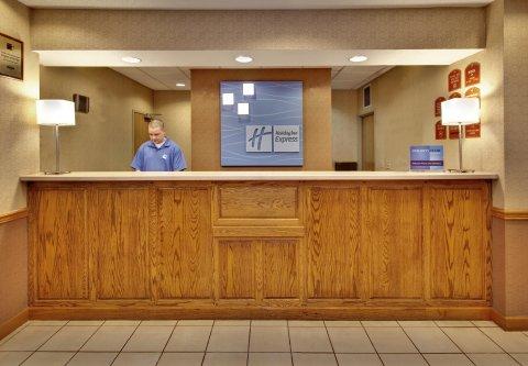 Holiday Inn Express & Suites Clinton By Ihg Eksteriør billede