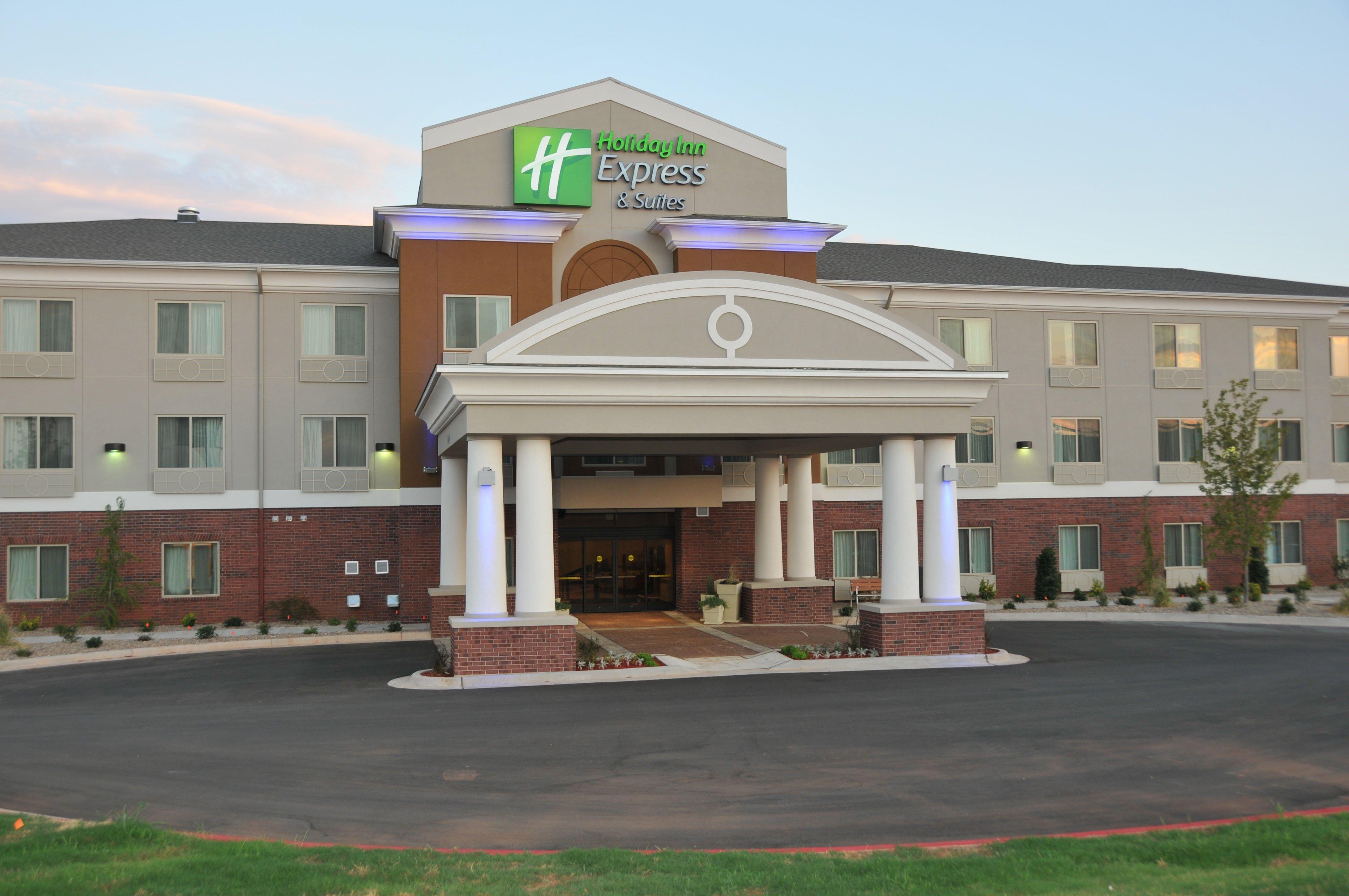 Holiday Inn Express & Suites Clinton By Ihg Eksteriør billede